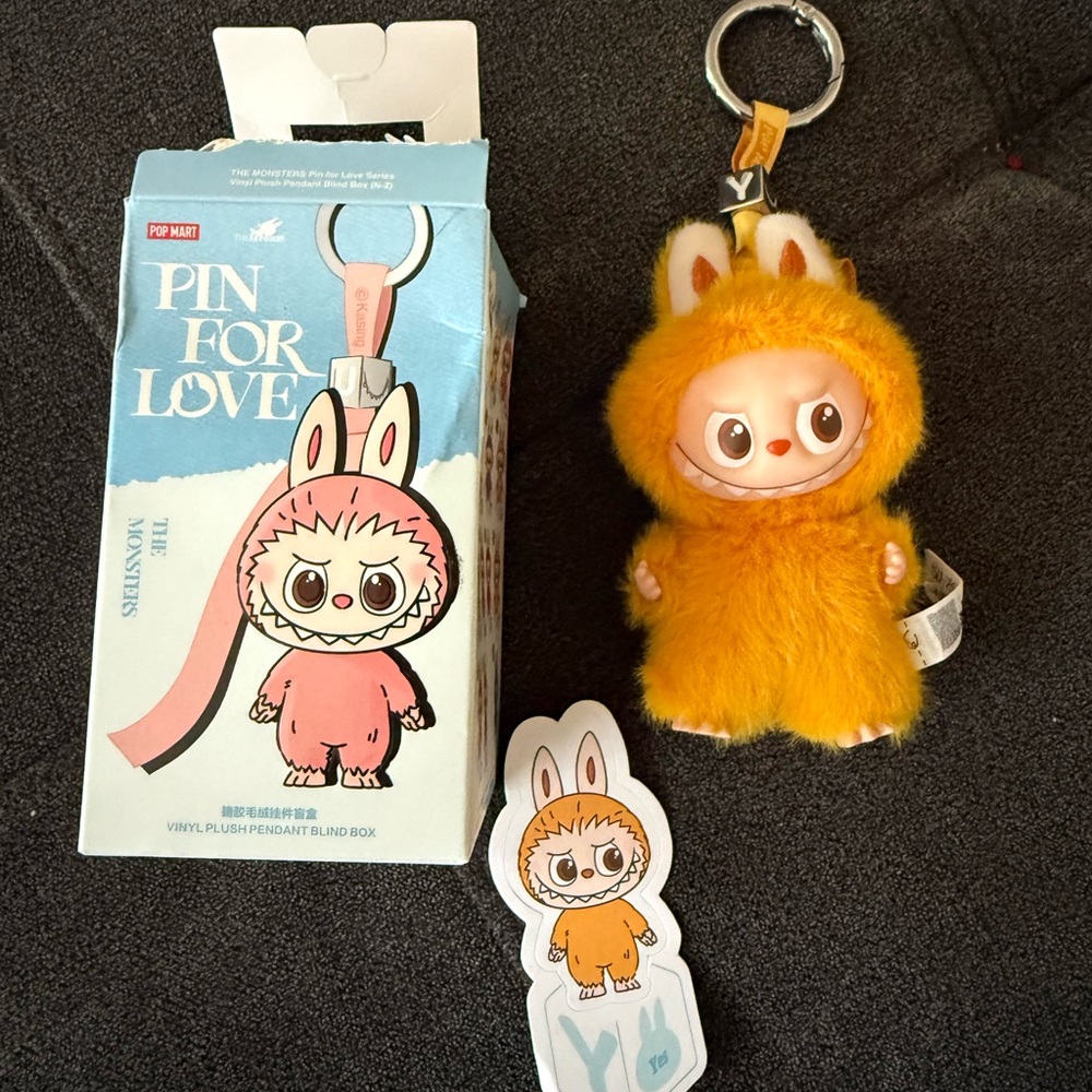 Pin For Love Labubu - Y